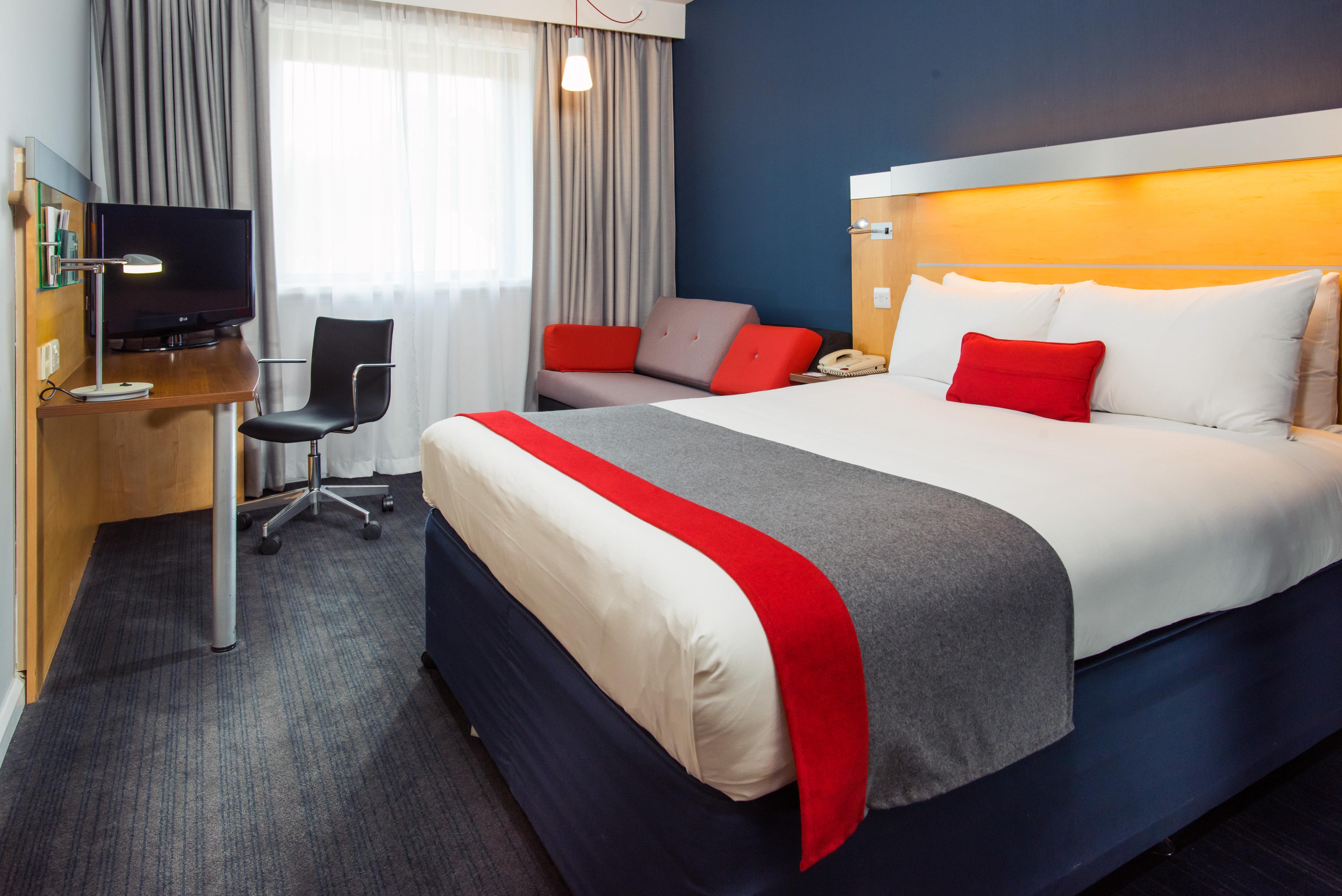 Holiday Inn Express Hemel Hempstead, An Ihg Hotel Экстерьер фото